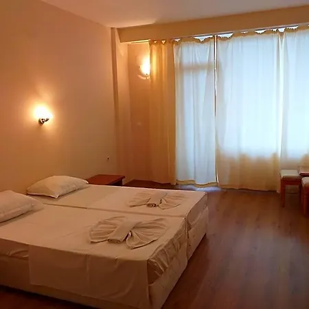 Hotel Seasons 2 *