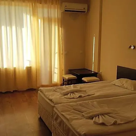 Seasons 2 Hotel